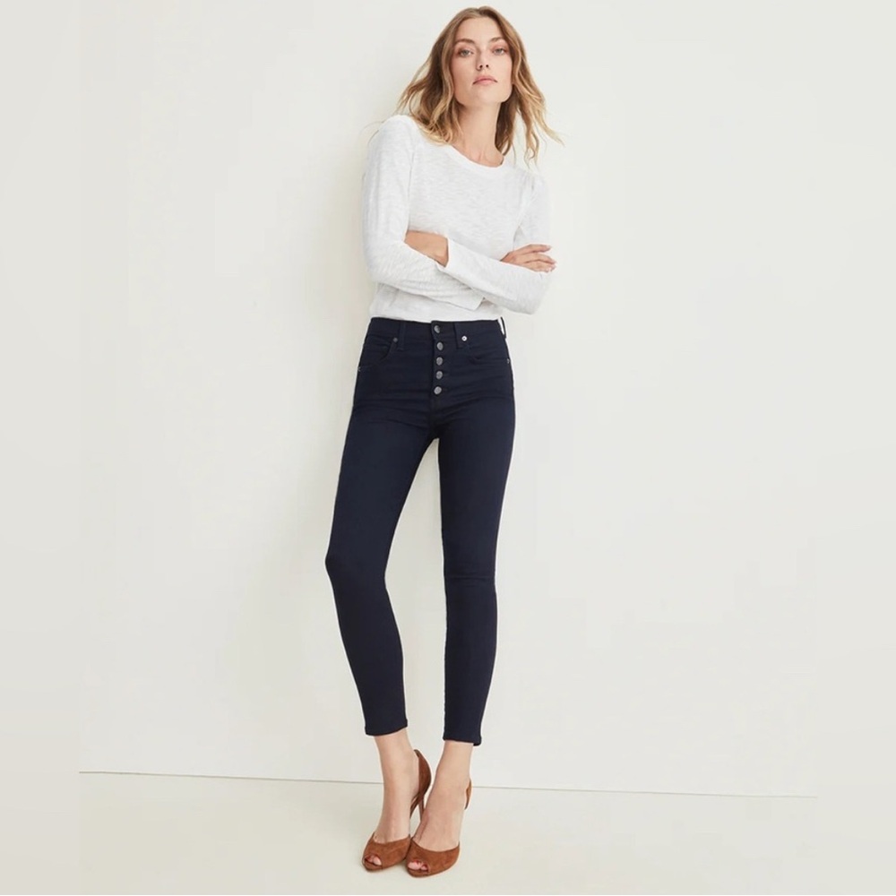 Veronica Beard Debbie‎ Ankle-Crop Skinny in Dark Blue.